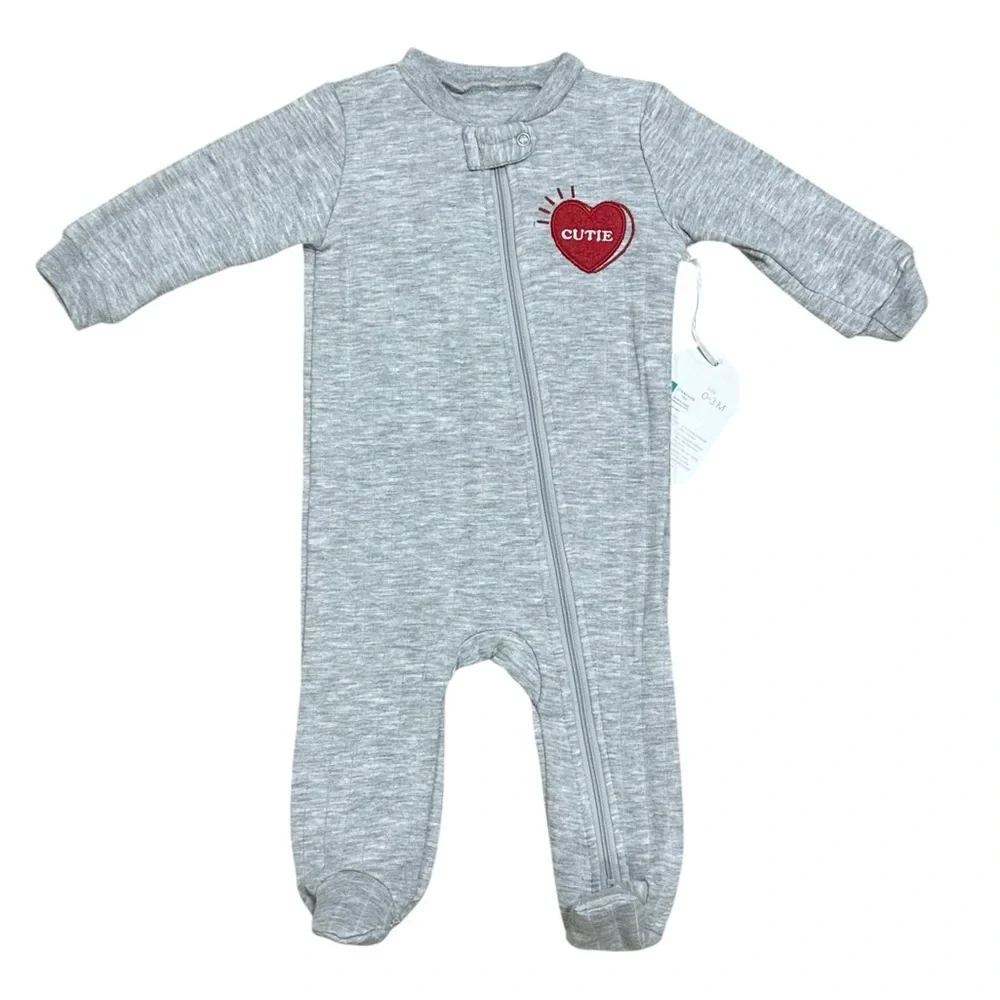 Kyle & Deena NWT. Gray Footed Baby One-Piece with Red 'Cutie' Heart Patch (0-3M)